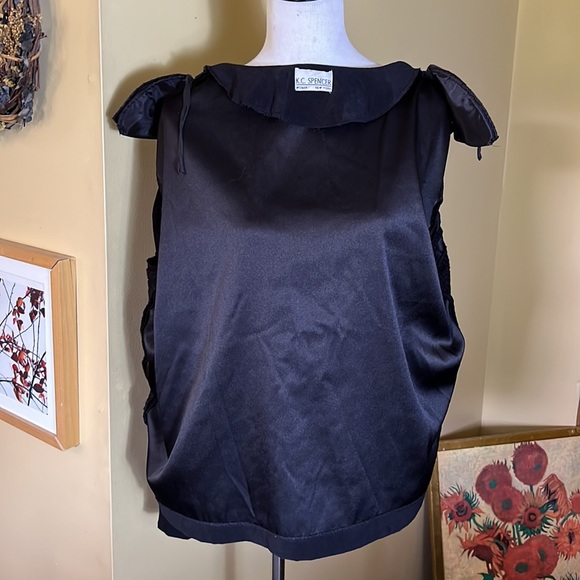 Vintage KC SPENCER Size XL/1X
Black Blouse Velvety Stripe Textured Lagenlook - Picture 14 of 14